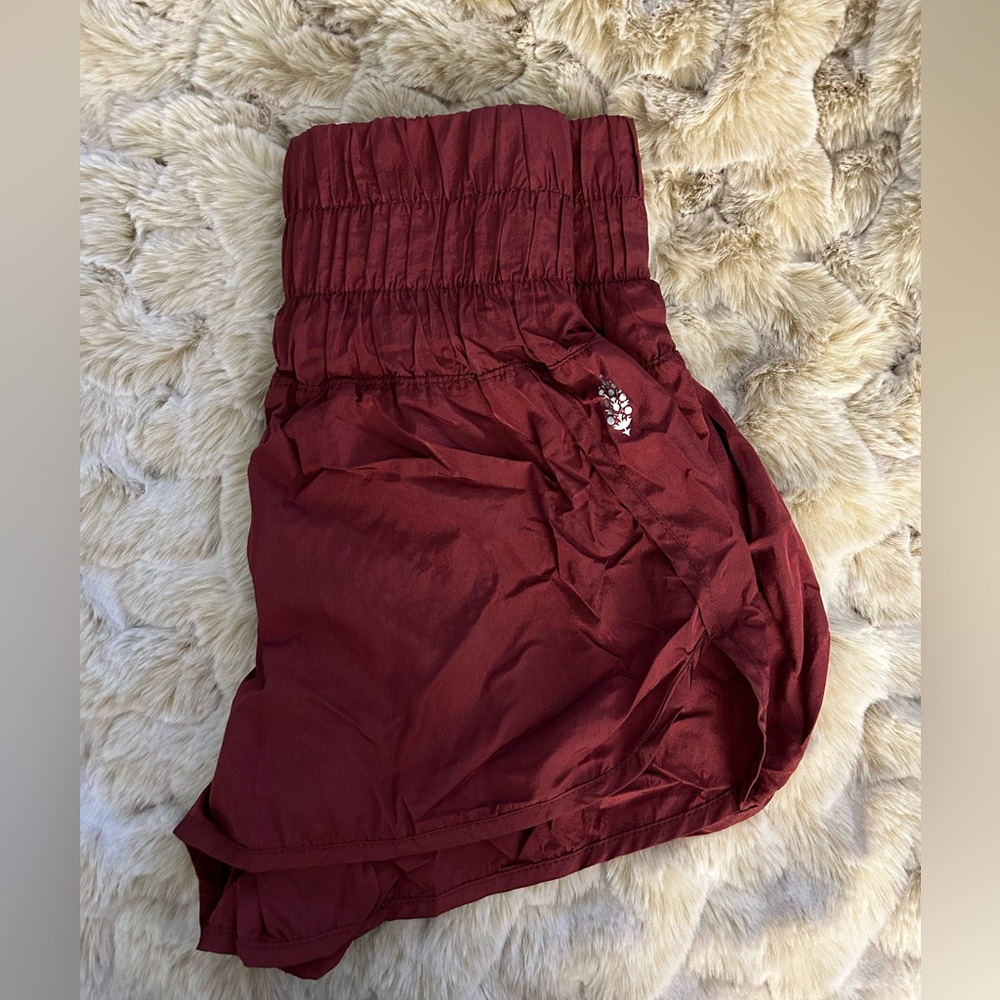 FREE PEOPLE MOVEMENT THE WAY HOME SHORT BURGUNDY